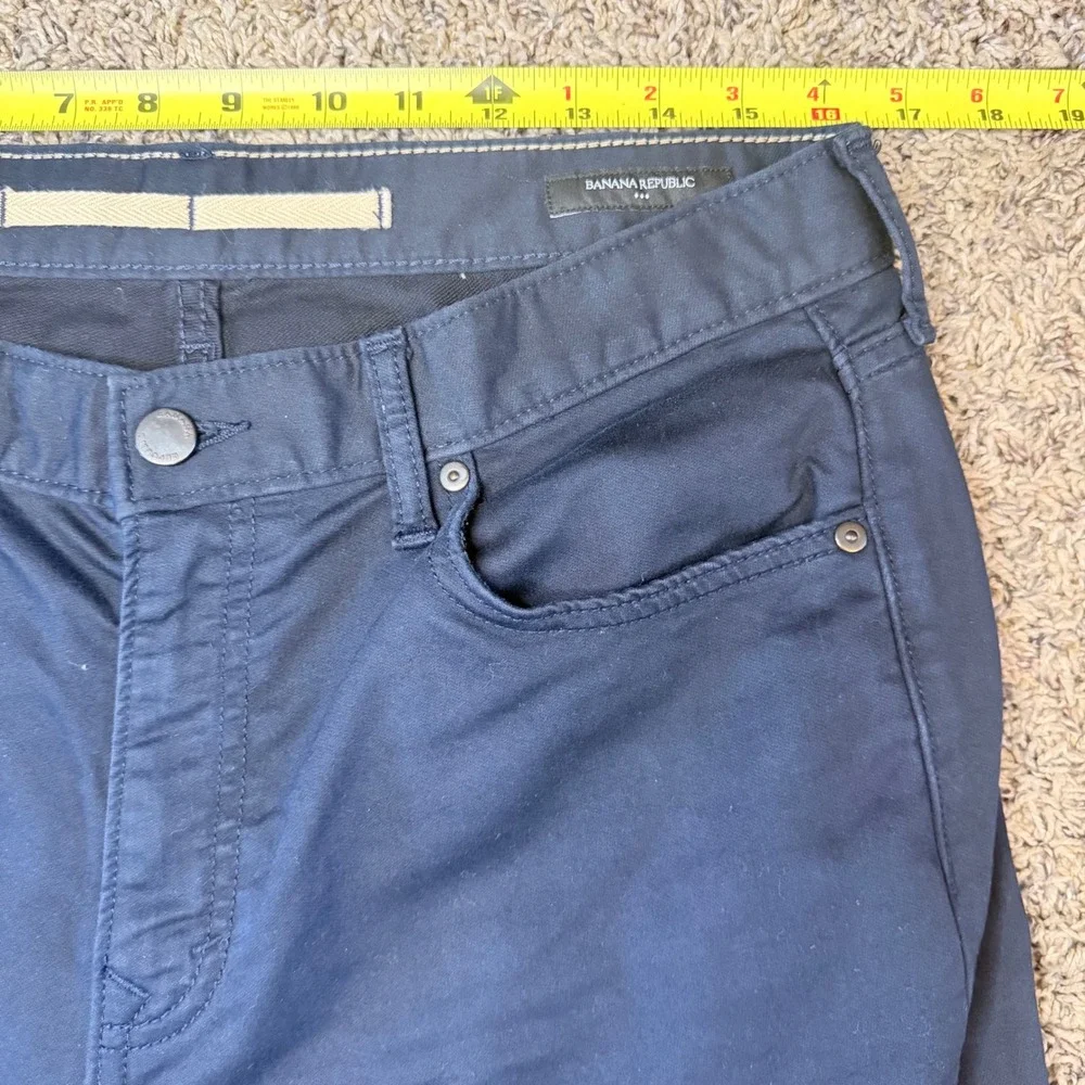 Banana Republic Travel Jean Athletic Fit True Navy 33x34 731215-03 Mens Pants